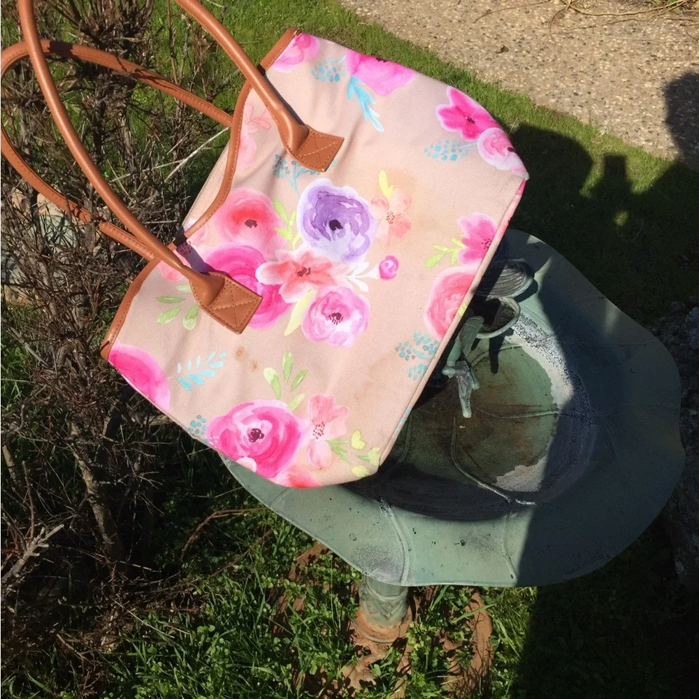 Canvas bag in fresh spring floral print - Picture 6 of 7